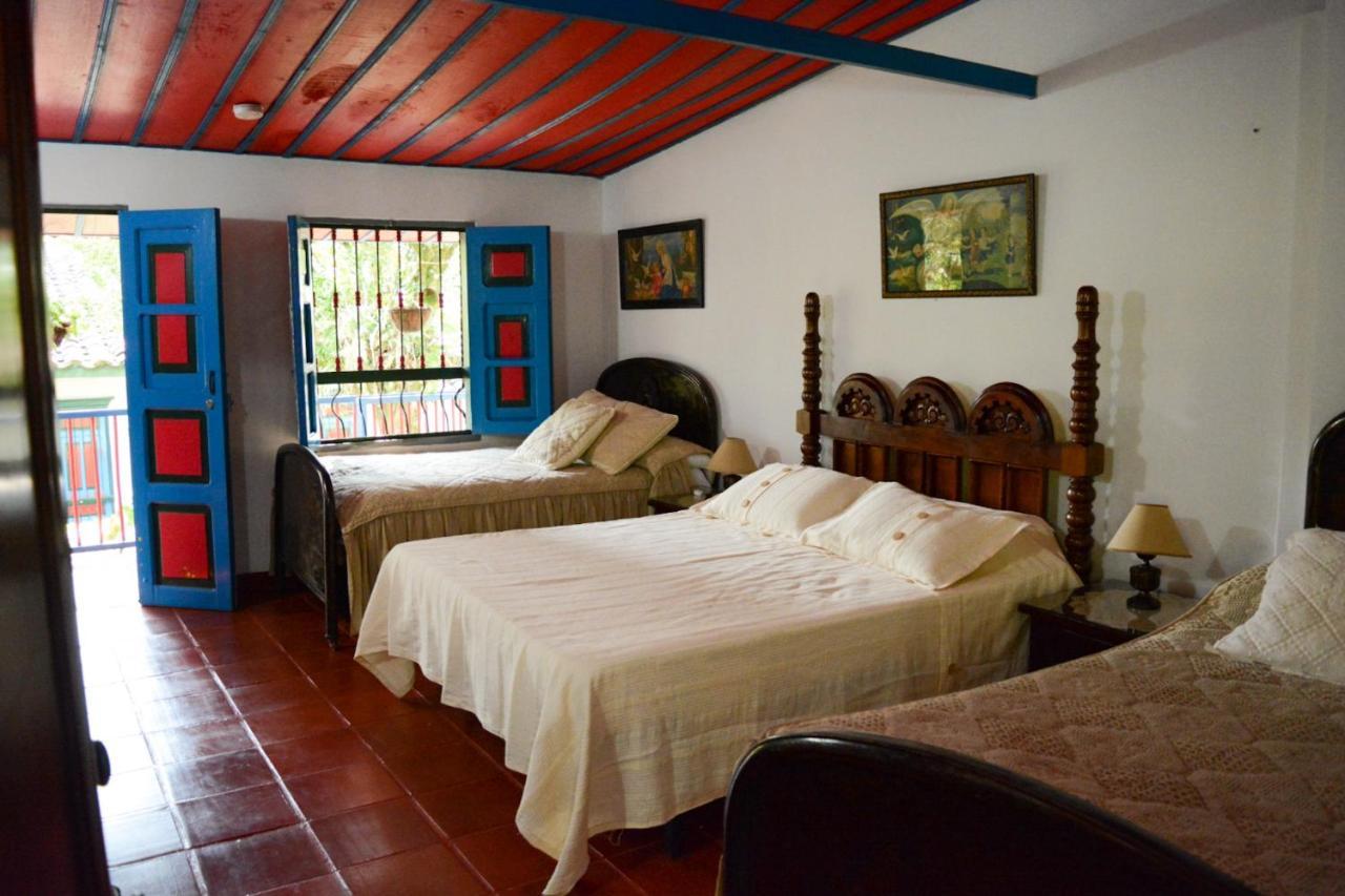 Finca La Colina Bed and Breakfast Calarcá Exterior foto