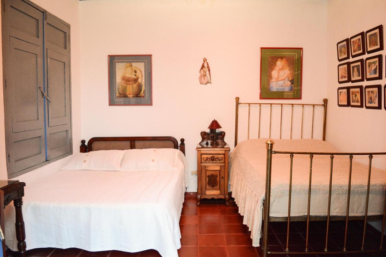 Finca La Colina Bed and Breakfast Calarcá Exterior foto